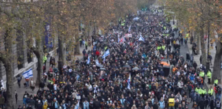 Мітинг в Лондоні