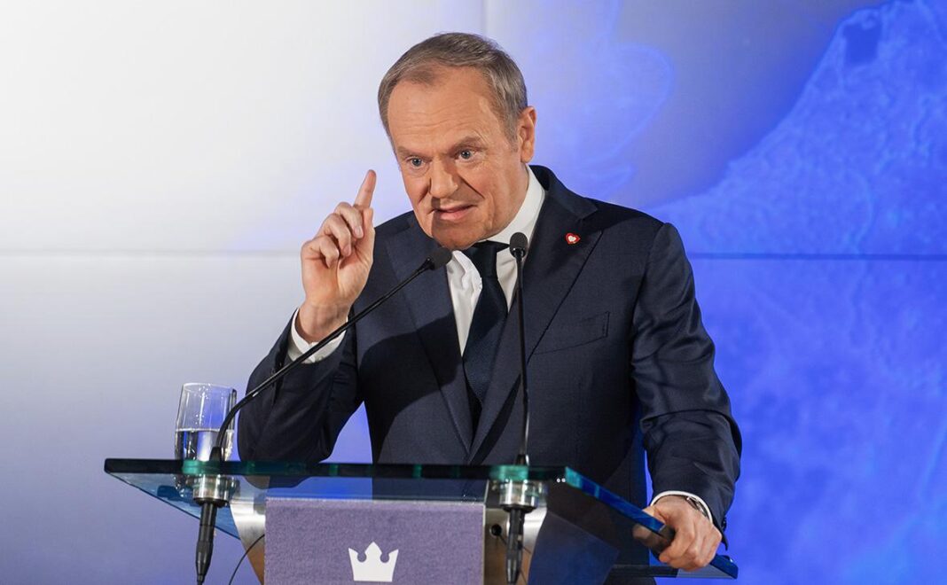 347409199043245 Дональд Туск