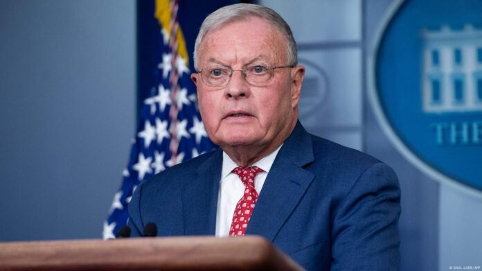 70903840_605 Кіт Келлог