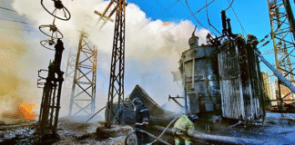 Зруйнована підстанція на Донеччині після російських обстрілів