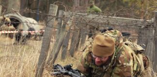 Польські цивільні на військових навчаннях