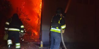 Пожежа після удару дронами по енергетичній інфраструктурі Дніпропетровської області.