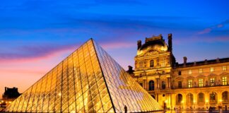 Пограбування Лувру