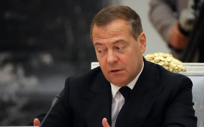 266387_GettyImages-1243391114_new_960x380_0 Дмитро Медвєдєв виступає перед ЗМІ