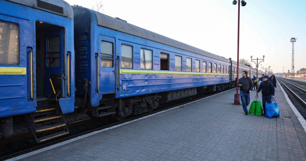 A train on a de-energised railway section
