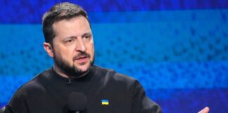 Президент Володимир Зеленський відповідає на питання журналістів у Києві.