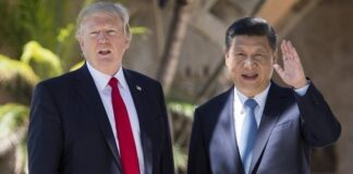 Президент США Дональд Трамп і лідер КНР Сі Цзіньпін на зустрічі в Пусані