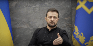 Президент Володимир Зеленський під час звернення до українців