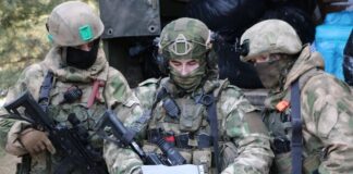 Російські військові у зоні бойових дій на Донбасі