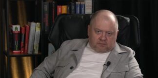 Олег Попенко під час інтерв’ю, де говорить про масштабні відключення електроенергії в Україні восени 2025 року.