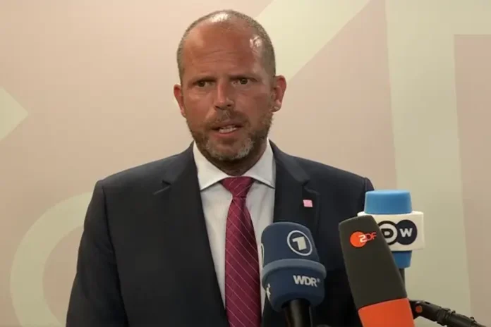 91_main-v1756465716 Тео Франкен, міністр оборони Бельгії