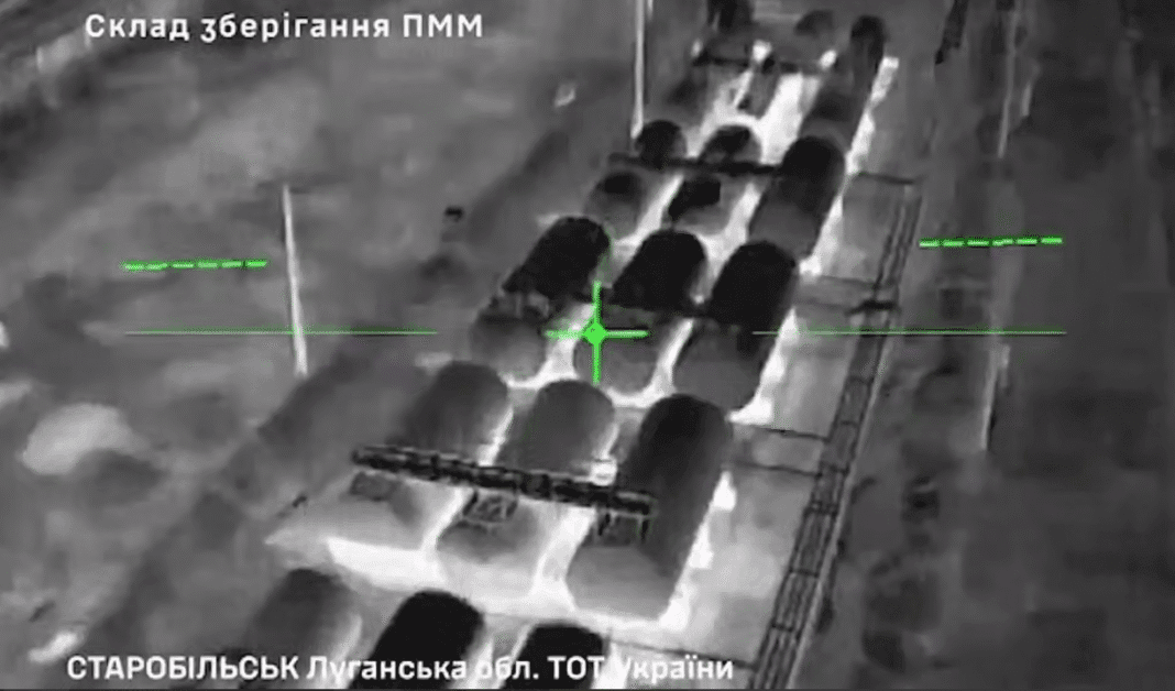 Пожежа на нафтобазі окупантів у Луганській області після удару дронів FP-2 українських Сил спецоперацій.