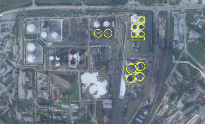 Screenshot_14 супутниковий знімок зруйнованих резервуарів нафтобази у Феодосії