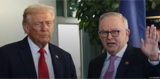 Президент США Дональд Трамп зустрічає прем’єр-міністра Австралії Ентоні Албанізі.