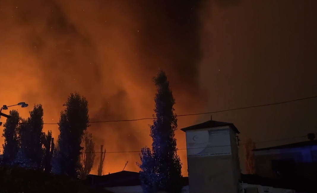 Падіння уламків дрона в Подільському районі Києва.