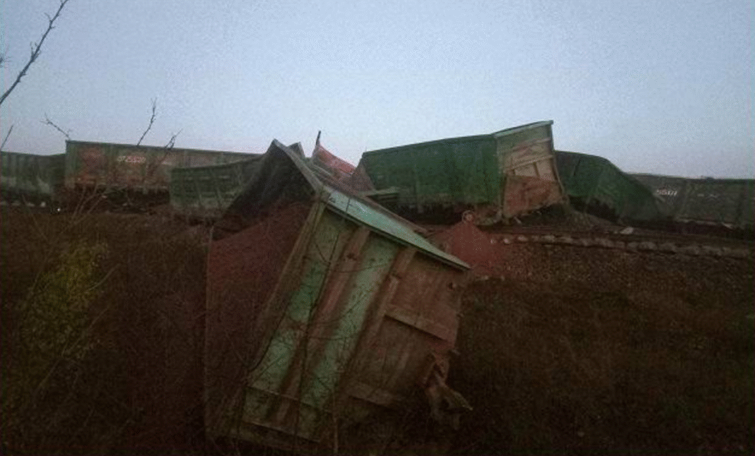 Railway damaged near Tokmak after sabotage - occupiers' train derails