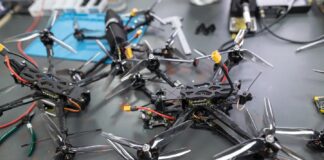 Постачання китайських деталей для дронів до росії