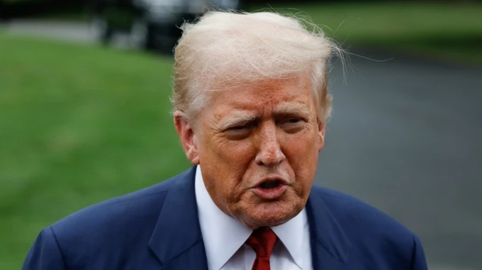 ab2d486-trump-gettyimages-2227348294-copy_690x387 Президент США Дональд Трамп відмінив зустріч з путіном.