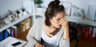 Дівчина що перенесла стрес