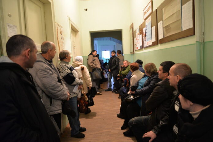 cherga Українці у поліклініці під час сезону грипу та ГРВІ