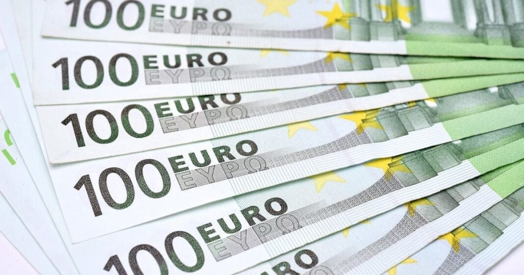 e1542c89677c2dcb23a08dd2388e5244 Euros for Ukraine