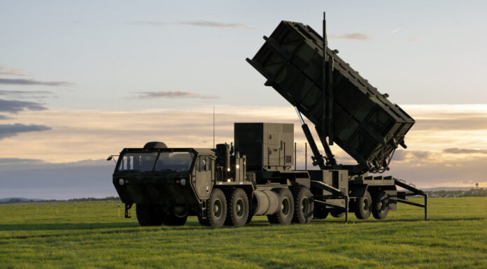 MIM-104 Patriot - US surface-to-air missile system on a mobile vehicle platform. Системи Patriot для України