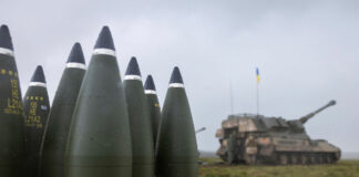 Постачання зброї Україні