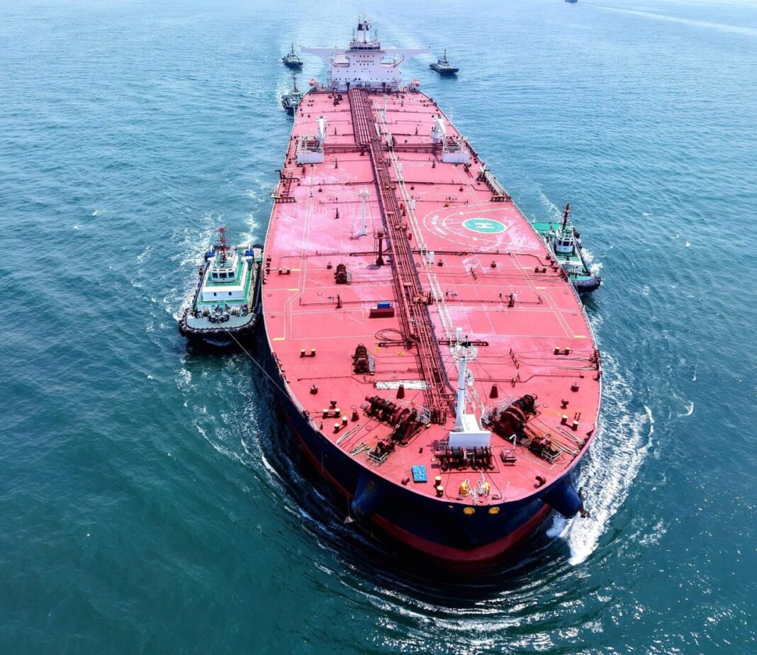 Танкер з російською нафтою