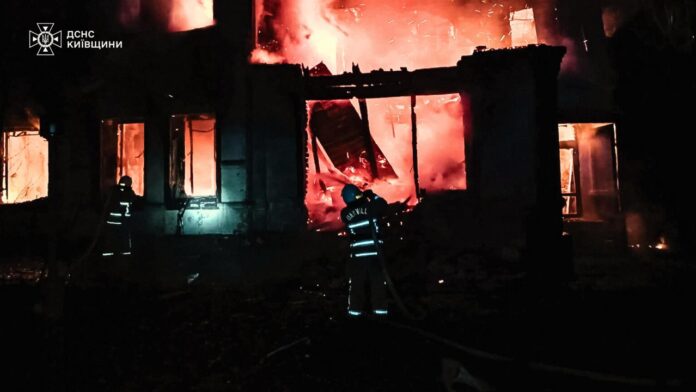 photo_2025-10-02_08-21-32 Горить будівля після атаки БПЛА