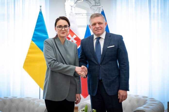 photo_2025-10-17_19-33-21 Роберт Фіцо та Юлія Свириденко на зустрічі