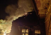 Нічна атака на Дніпропетровщину: пожежі та руйнування у трьох громадах Пожежа після нічного обстрілу на Дніпропетровщині