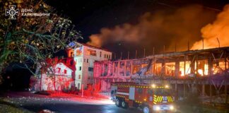 Пожежі після ударів російських дронів у Чугуєві та Ізюмі на Харківщині