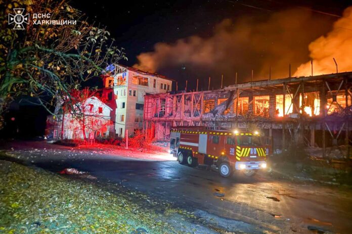 photo_2025-10-29_08-32-49 Пожежі після ударів російських дронів у Чугуєві та Ізюмі на Харківщині