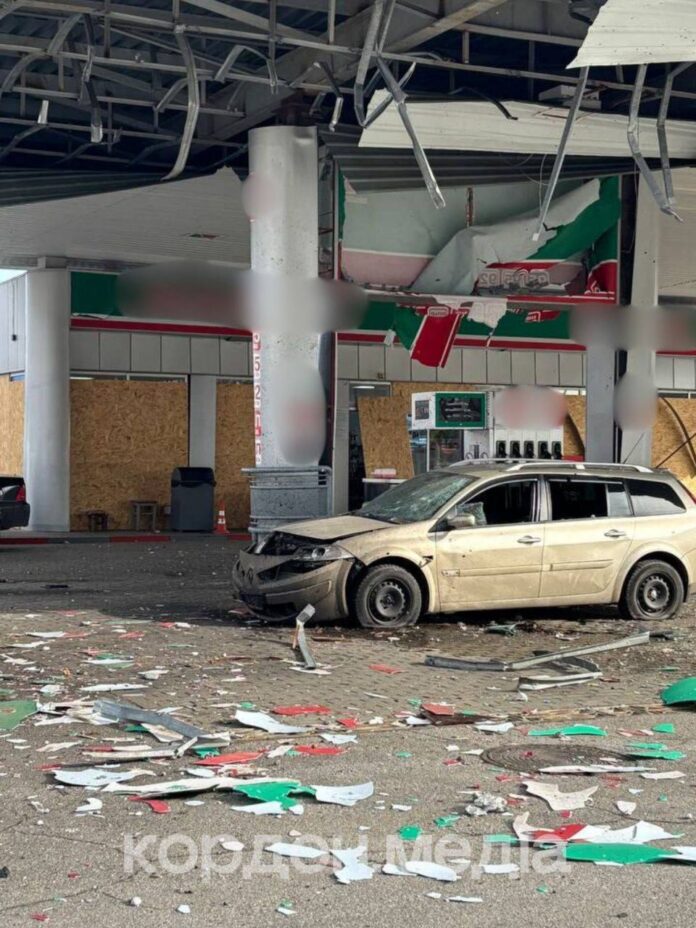 photo_2025-10-30_12-09-56 АЗС у Сумах після влучання дрона типу «Італмас»