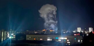 Дим після удару по телевежі в центрі Чернігова