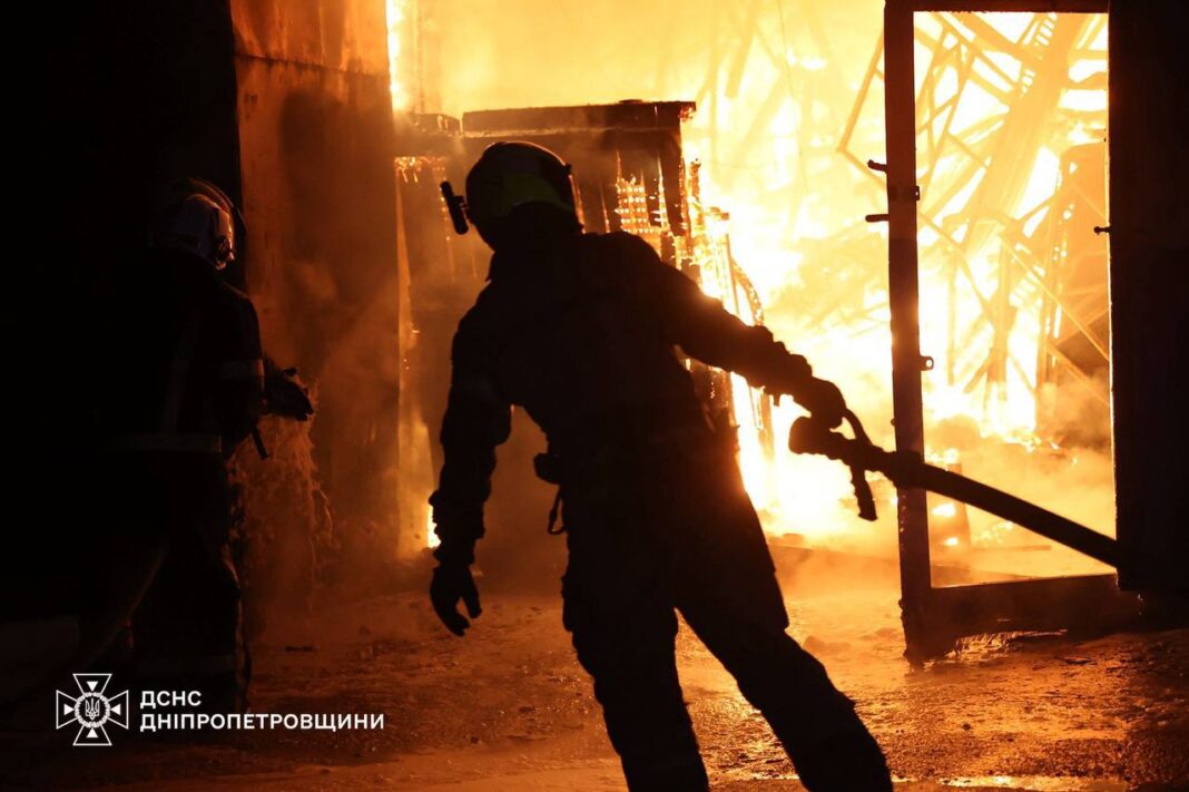 Rescuers extinguish fire after Russian strike on Dnipro