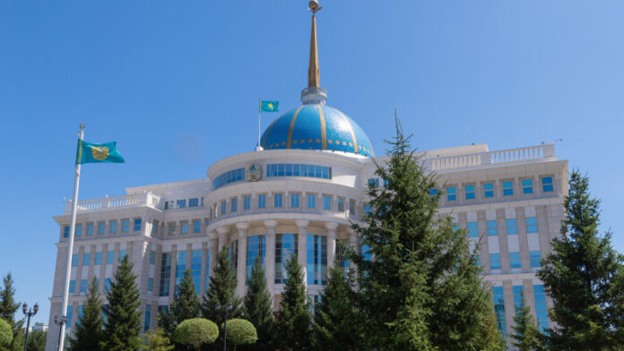 photo_409073 Будівля парламенту Казахстану в Астані
