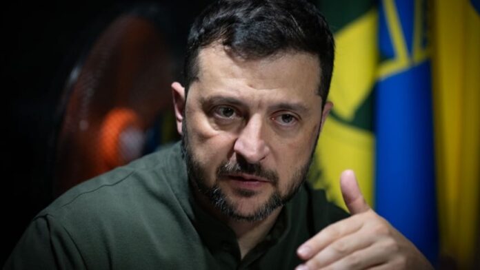 q6koiq---c16x9x50px50p--aebcad80ea7c0a4c48559d2fcd852f0f Президент України Володимир Зеленський під час брифінгу