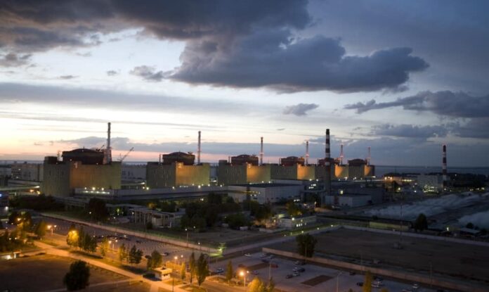 zaes_333 Вид на енергоблоки Запорізької АЕС після відновлення живлення.