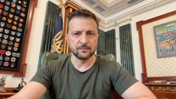 zelenskyj_pidpys-960x540 Президент Володимир Зеленський під час звернення до українців