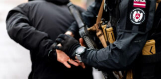 Затримання підозрюваних у співпраці з російськими спецслужбами у Польщі та Румунії.