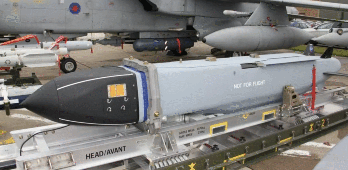 135af9ad5bf31afff53d46f51ea75895 Літак із британськими крилатими ракетами Storm Shadow