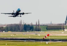 Belgian minister's flight disrupted in Brussels due to drones Brussels airport after closure due to drones