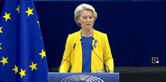 Урсула фон дер Ляєн під час виступу в Європарламенті