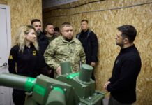 Зеленський у Херсоні: посилюємо захист і підтримку Президент Володимир Зеленський під час наради в Херсоні