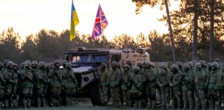 Британські військові під час спільних навчань