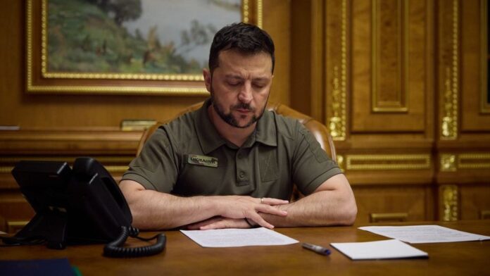 6f57e5582be1daf3 President Zelensky in his office