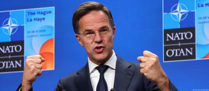 Генсек НАТО Марк Рютте під час виступу, де він заявляє, що росія не має права вето