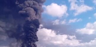 Вибух і пожежа на території морського нафтового термінала у Феодосії