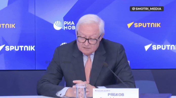 Сергій Рябков під час брифінгу в Москві